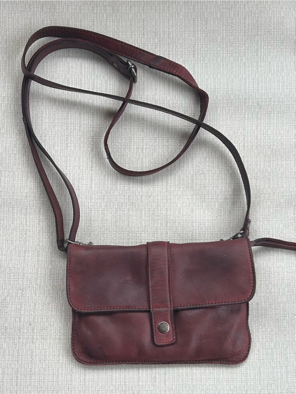 NWOT Latigo Mini Distressed Leather Crossbody in Burgundy